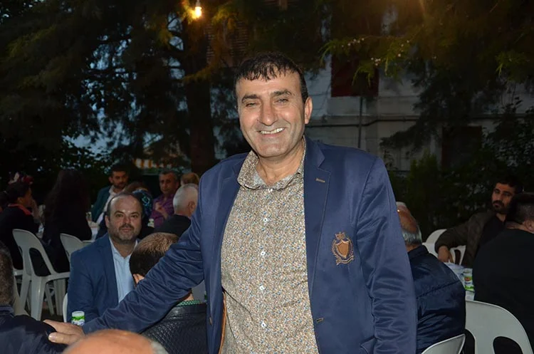 KAS-DER Beykoz Şubesi iftarı sahilde verdi 5 kasder iftar beykoz