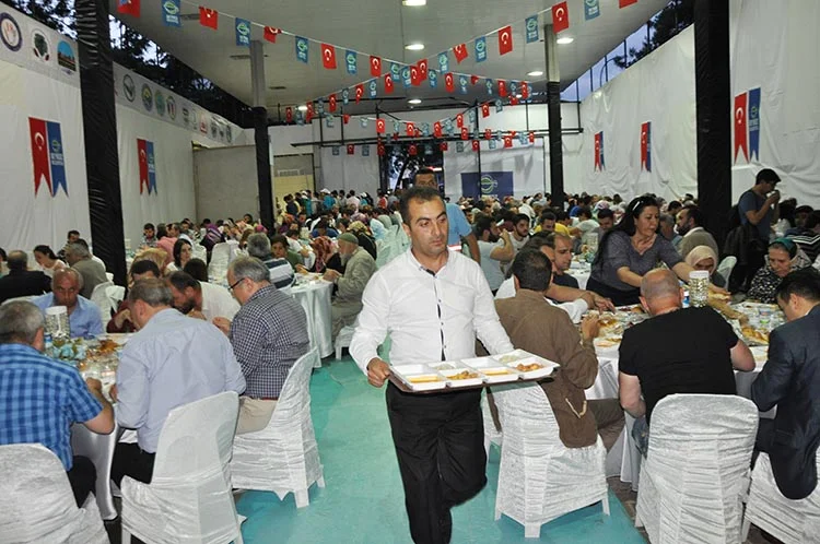 Yöre Derneği iftarlarına Belediye desteği 3 kastamonu ift djwMBzlqOo