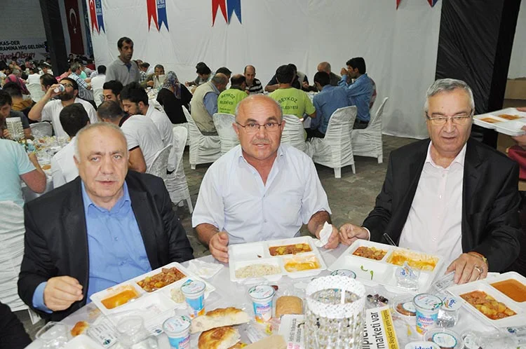 Yöre Derneği iftarlarına Belediye desteği 2 kastamonu ifta MeqGXa7lqL