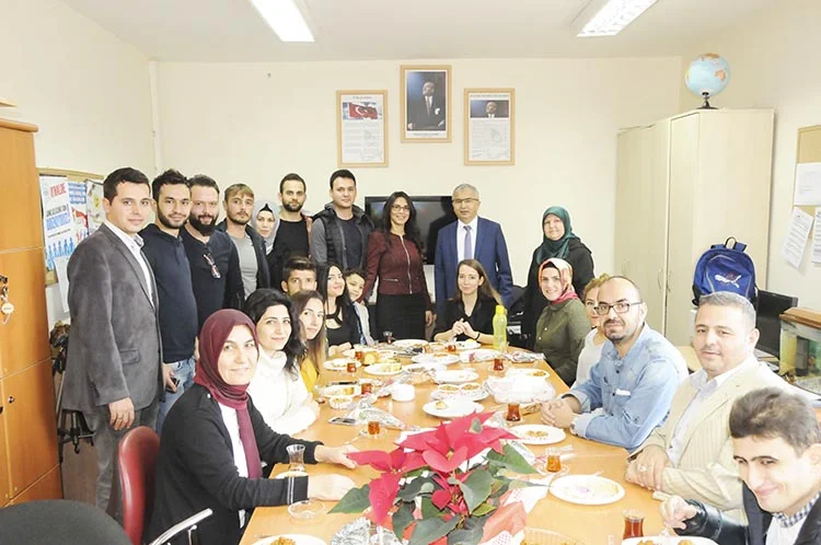 Beykoz Kaymakamı öğretmenlere türkü söyledi 6 kaymakam turku 4 esdYRumPed