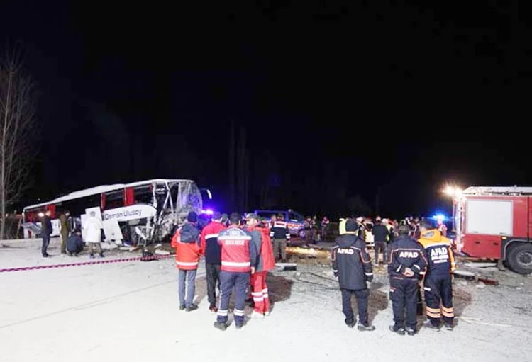 Kazazedelerin imdadına Beykozlular yetişti 3 kaza 4 ACgVV7fW f