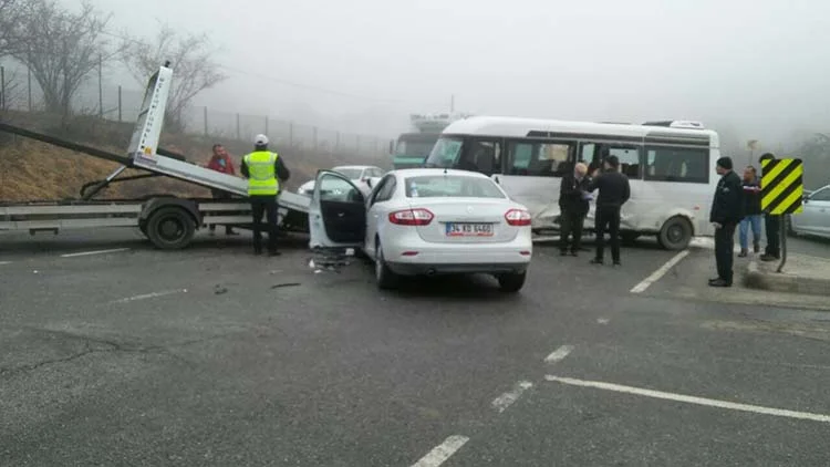 Beykoz’da servis minibüsü kaza yaptı 1 kaza almali 2 Ov0l2g 2oY
