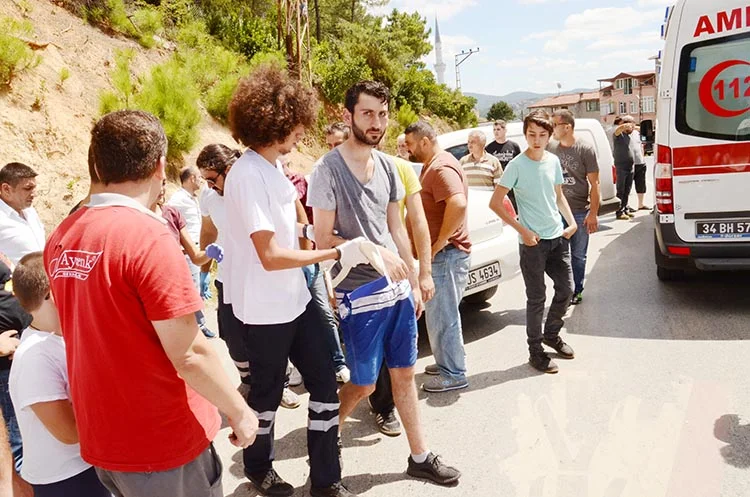 Beykoz Çavuşbaşı’nda zincirleme trafik kazası… 1