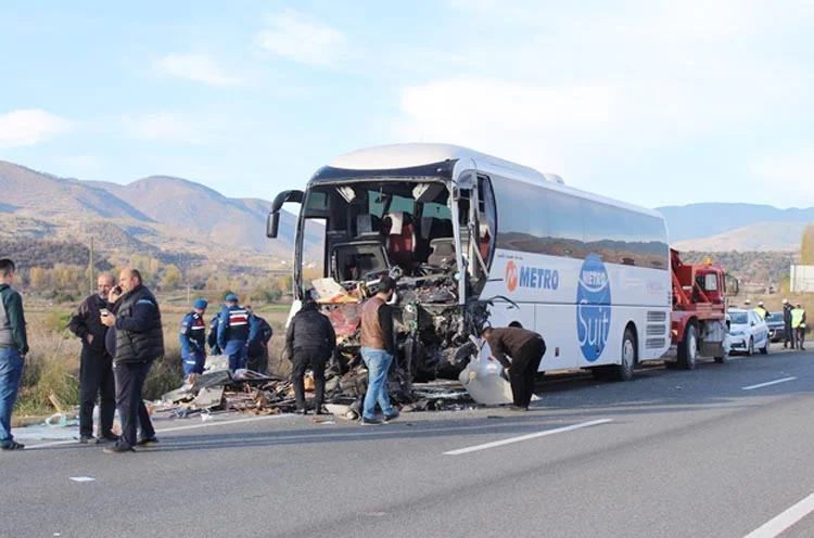 Tosya yolunda can veren Beykozlu muavin 1 kaza metro2 0S y4hhJiB