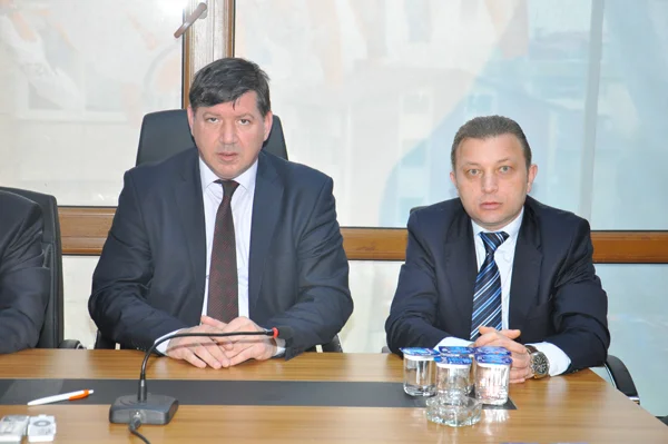 Kenan Pekşen AK Parti’ye geçti 2 kenan peksen ak par CwqObI36hF