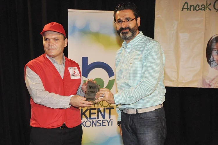 Beykoz’un Kızılay’ına ne oldu beyler? 1 kent konsey vitrin 6 lMfUBrYRK