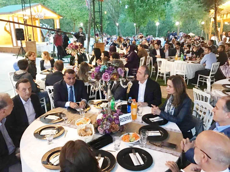 CHP'li Meclis Üyesi Beykoz'da dünya evine girdi 2 kerem wedding qDQvbK0nA9