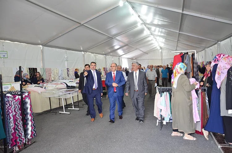 Büyük Kermesin açılışını Beykoz Kaymakamı yaptı 2 kermes beykoz 7 fHrut0JKyp