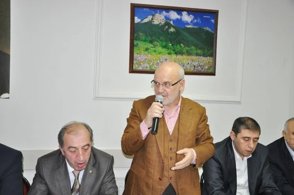 Kestane rakipleri bir araya getirdi 2