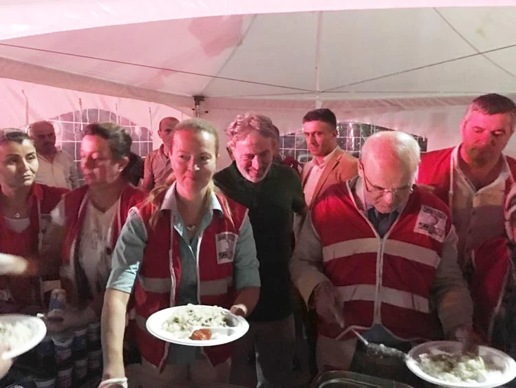 Beykoz Kızılay'ı 27 gün meydanlardaydı 1 kizilay beykoz 1 FTK MSJv3l