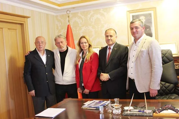 Beykoz Kızılay'ından Kaymakam Katırcı’ya ziyaret 1 kizilay zi kaymakam 1 Tk 496CY5i