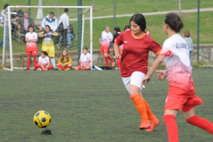 Rüzgarlıbahçe kızlarından Defne’ye ağır darbe 2