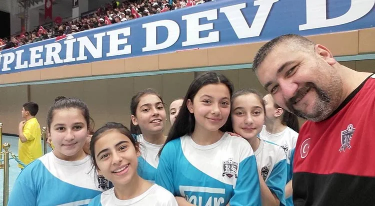 Rüzgarlıbahçe kızlarından Defne’ye ağır darbe 1