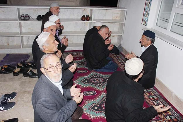 Beykoz’un Konya Hacıları mutlu döndü 3 konya beykoz 23 KI6wwlUN D