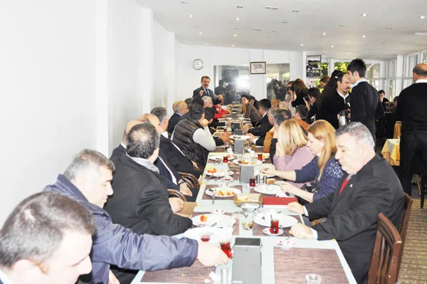 MHP'li Köseler sahaya iyice ısındı 1 koseler mhp ad PNqMyUORRq