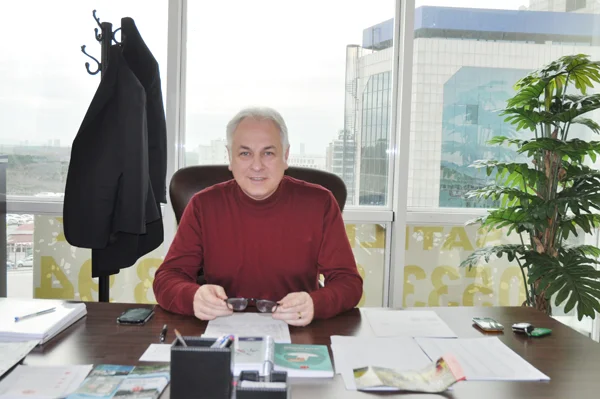 koseler musta hWGLPI1Ckg