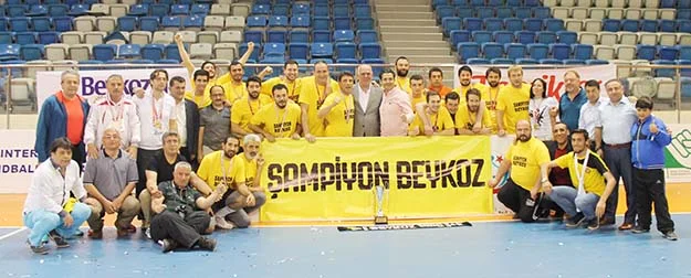 Beykoz Belediyespor kupayı aldı 2 kupa 15 jZwvNwjgIB