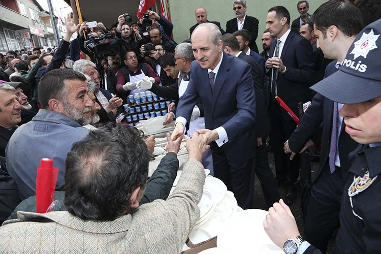 Prof. Kurtulmuş Beykoz’da, ‘evet oyları artıyor’ dedi 4 kurtulmus beykoz 3 CaHOej8P5