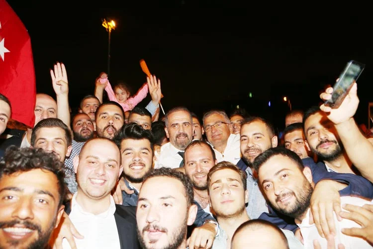 Beykoz halkı Başkanlık zaferini böyle kutladı 13 kutlama ak parti