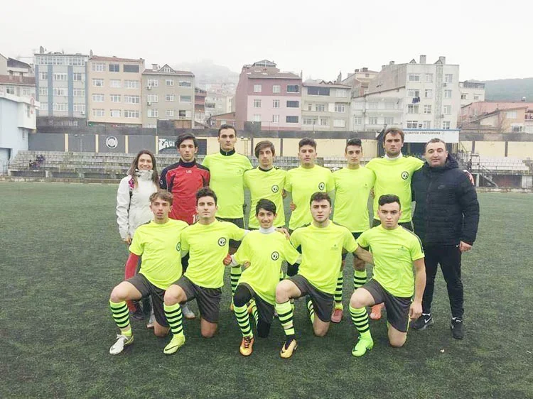 Beykoz liselerinin futboldaki başarısı 2 lise 2 5vyObgCmKV