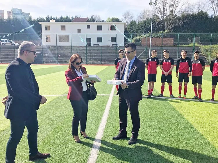 Meral-Celal Aras Spor Lisesi’ne baklavalı kutlama 2 lise 3 3RM0C9U4gU