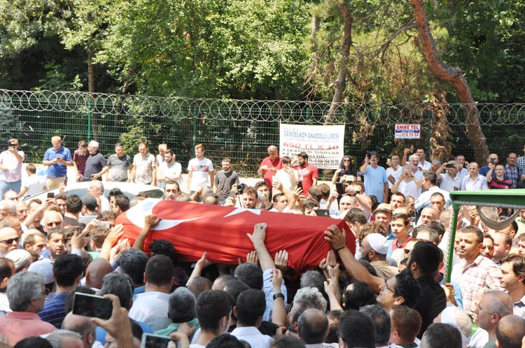 Şehit Murat Akdemir'i binlerce Beykozlu uğurladı 3 m akdemir cenaze 8 hNQPjTyQOA