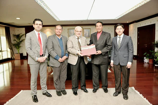 malezya bey GjhIEcZg83