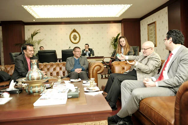 malezya beyk cLS3XctsZG