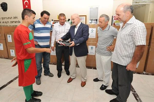 22 Spor Kulübü'ne malzeme desteği 1 malzemedes gyGqjWuyPV