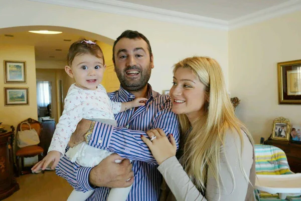 Manolya Demirören ve AK Parti 4 manolya demiroren dostbeyko EjpZ2WqZME