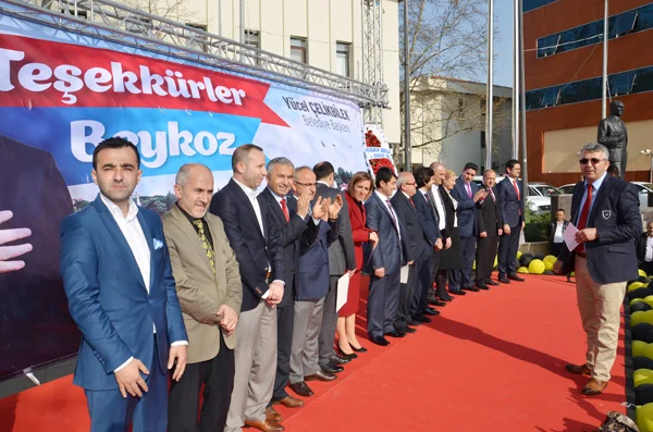 Beykoz’da 7. dönem resmen başladı 1 mazbata be vf31sS2MET