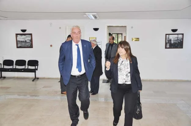 Beykoz Belediye Meclisi'nde seçim tartışması 2 meclis kasim 2015 2 12 tF3mj7Pcb3