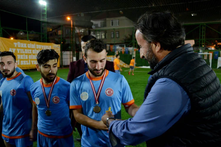 Mesut Özil Turnuvasının şampiyonu Çubuklu oldu 2 mesut ozil turnuvasinin sampiyonu cubuklu oldu 11 US0uHwBpzp