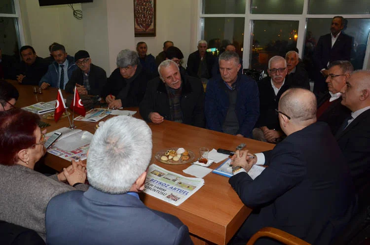 MHP’li Ulvi Yönter, Beykoz’da dert dinledi 2 milletvekiliyonterdertdinled QQ5jXCGgUX