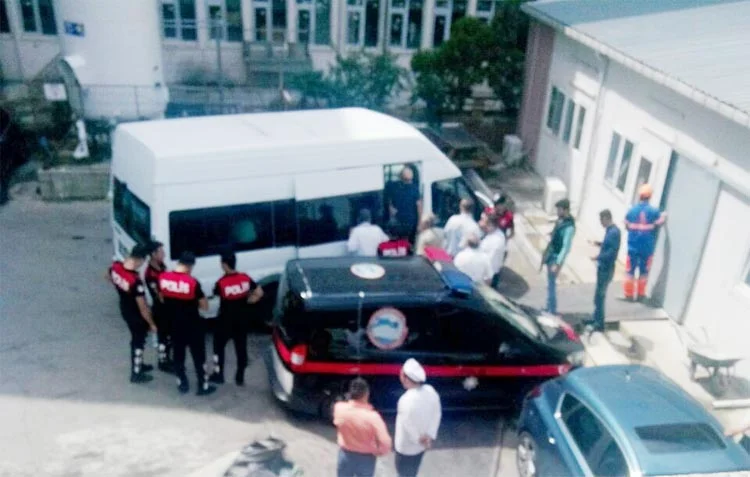 Beykoz'da linç girişimine karşı araç içinde muayene 1 muayene beykoz 5 sHTRSbyEIo