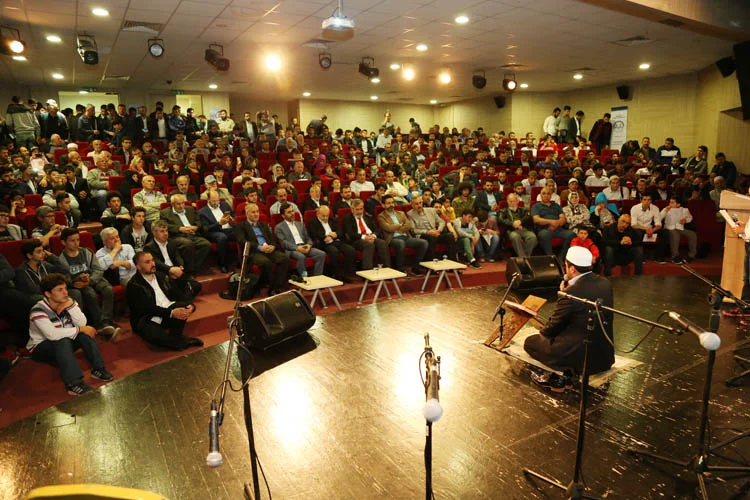 Beykoz Müftülüğü sahurda gençleri buluşturdu 1 muftuluk genc sahur 4 34SvJwS8ee