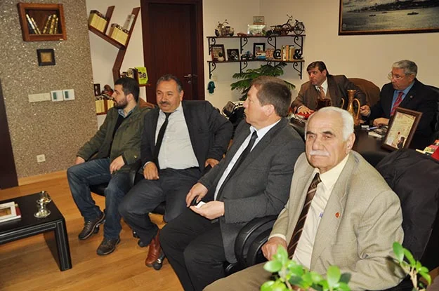 Umre Hacısı Muharrem Kaşıtoğlu'na ziyaretçi akını 1 muharrem kasitogl ntfLzfsZqz