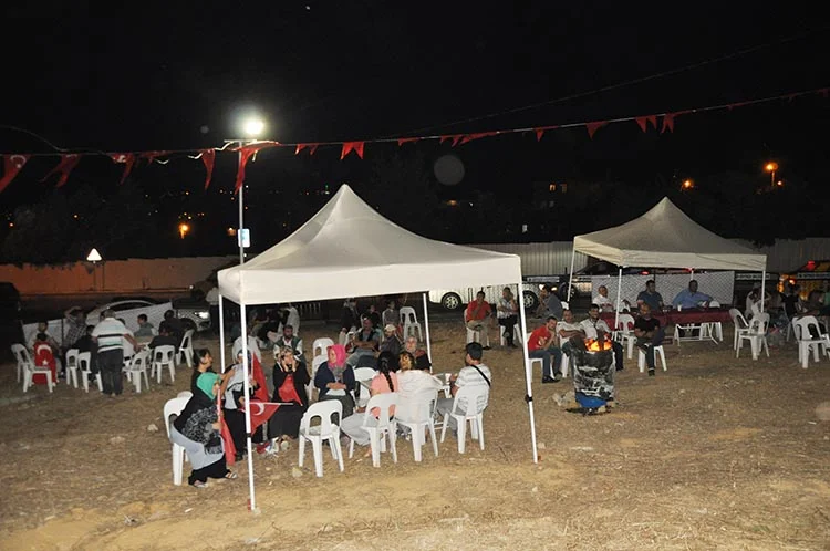 Muhtarlar da Beykoz'dan darbeye 'Dur' dedi 1 muhtarlar demokrasi 9 gwXQY5Chpz