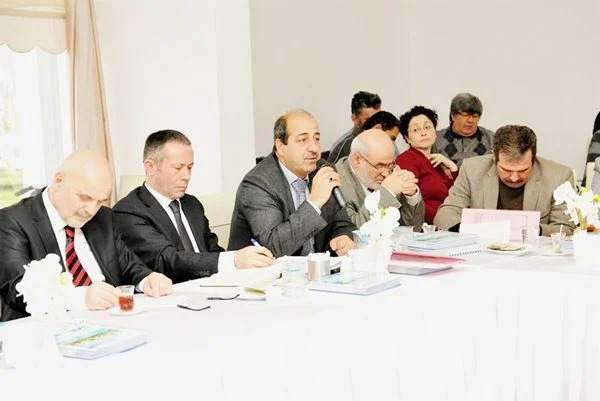 Baz istasyonu üzerinden siyaset 1 muhtarlar 20 FOm1eT98q6