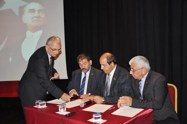 Beykoz'da muhtarlar ikiye bölündü 1 muhtarlar dernegi 2015 k 18 Kv0Ul8gllX