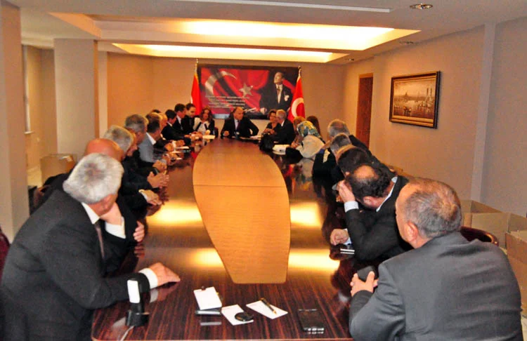 Muhtarlar, Beykoz Kaymakamı ile toplandı 1 muhtarlar kym toplanti 2 AuJUZvWlwz