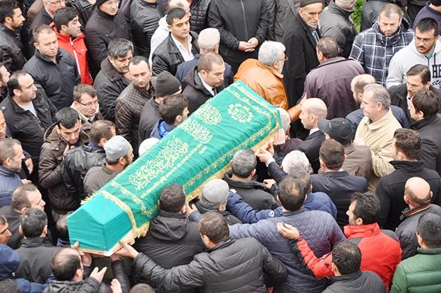 Beykoz'da iki çocuk yetim kaldı 3 mustafa toprak cenaze 5 aOq2F Vr3