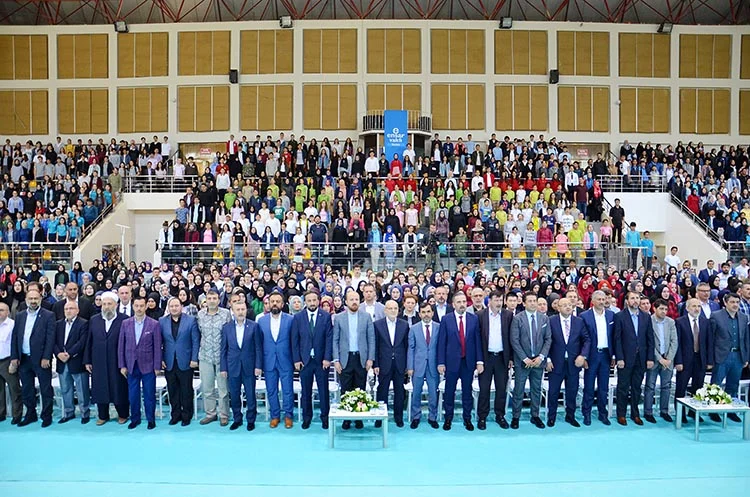 Bilal Erdoğan Beykoz’da gençlerle buluştu 1