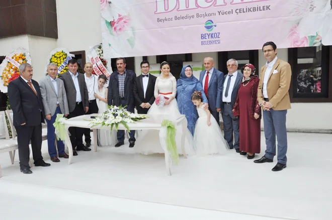 Necati Ak Ailesi’nde nikah heyecanı 1 necati ak nik WeySG96fNq
