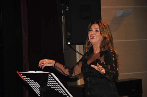 Beykoz'da Orhan Gencebay rüzgarı esti 2 nevin c konser db 28 jpmf1bajtg