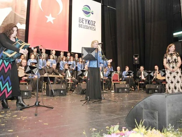 Nevin Çalışkan ve koristleri yine mest etti 4 nevin caliskan konser 9 E0gRVzQpia