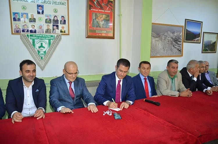 Bakan Canikli, Beykoz'da hemşerileriyle buluştu 1 nurettin canikli 4 pAveLU 8Cg