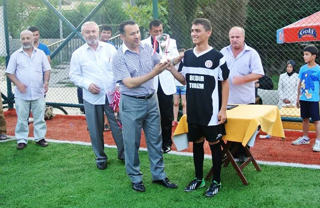 Furkan Boylu'nun şampiyonu Vakıftepe 2 odul THtdVJQ4vW