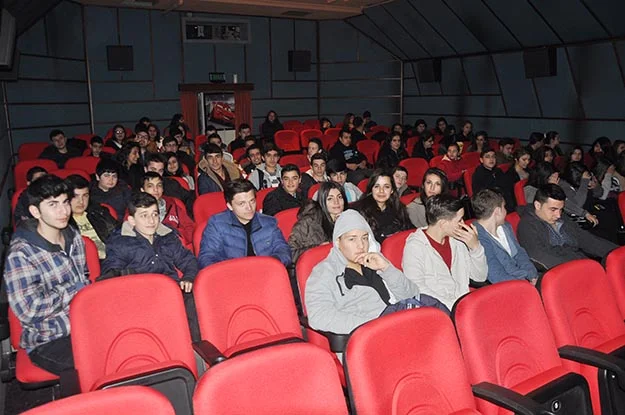 ogrenci sinem 8fLFo64nA