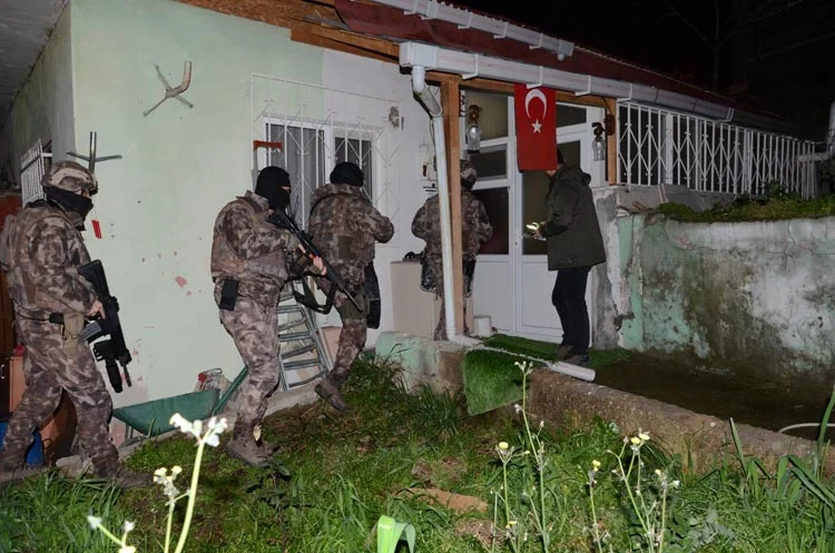 Beykoz'un mahallelerinde uyuşturucu operasyonu 2 op 2 y9oTDC to4